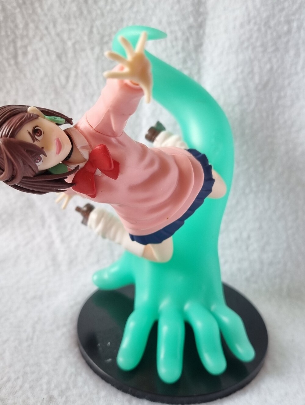 DanDaDan Momo Ayase Figure Car Study Table Desk Collectible Figural Toy